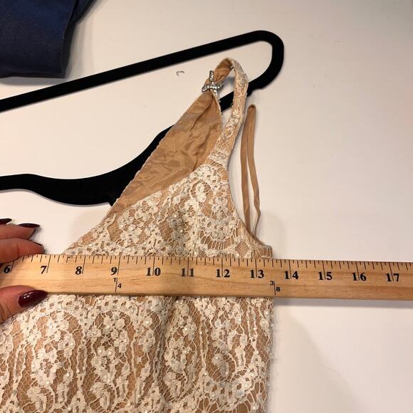 Cache Lace and Sequin Embellished Short Cocktail Mini Dress Size 2 - Picture 7 of 10